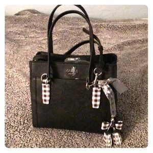 Never-worn Guess purse